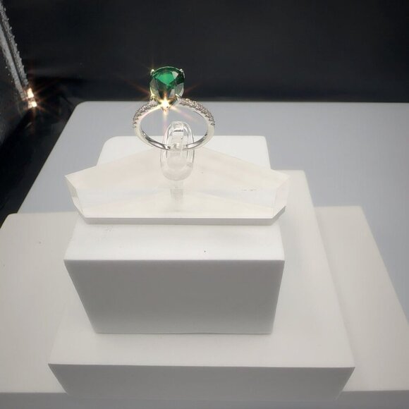 Sterling Silver Ring With Pear-Cut Green Gemstone & Pave Accent Stones Size 7 - Picture 4 of 10